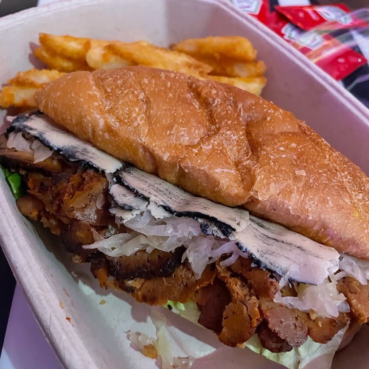 review photo of Love Handle Love Handle Pastrami Banh Mi shared by @veganwarrior666 on 29 Sep 2022 - review