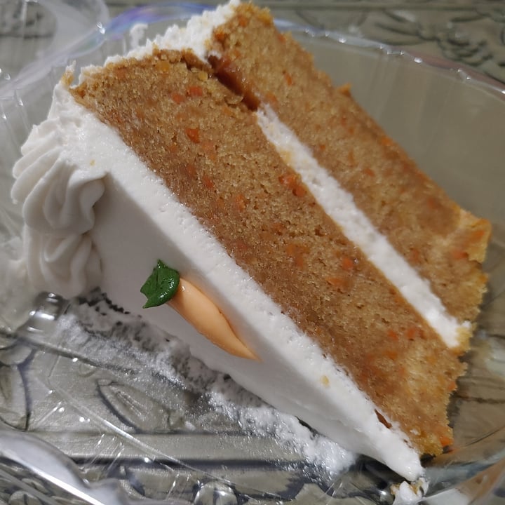 photo of Uptown Veg Carrot Cake 🥕🍰 shared by @tommytommy on  04 Dec 2021 - review