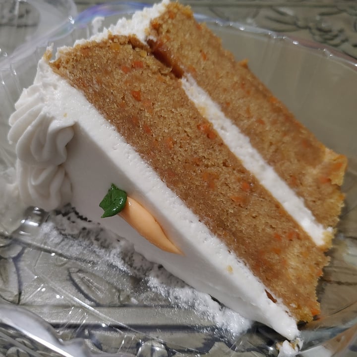 review photo of Uptown Veg Carrot Cake 🥕🍰 shared by @tommytommy on 04 Dec 2021 - review