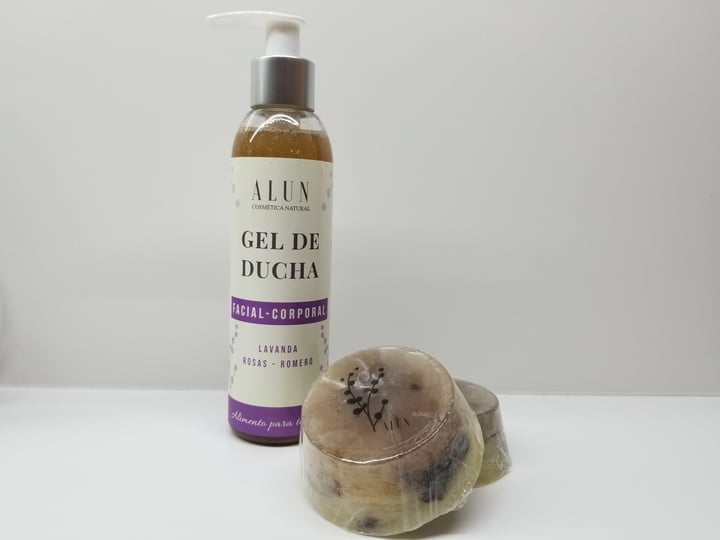 photo of ALUN cosmética natural Gel De Ducha shared by @aurilopez2301 on  03 Oct 2020 - review