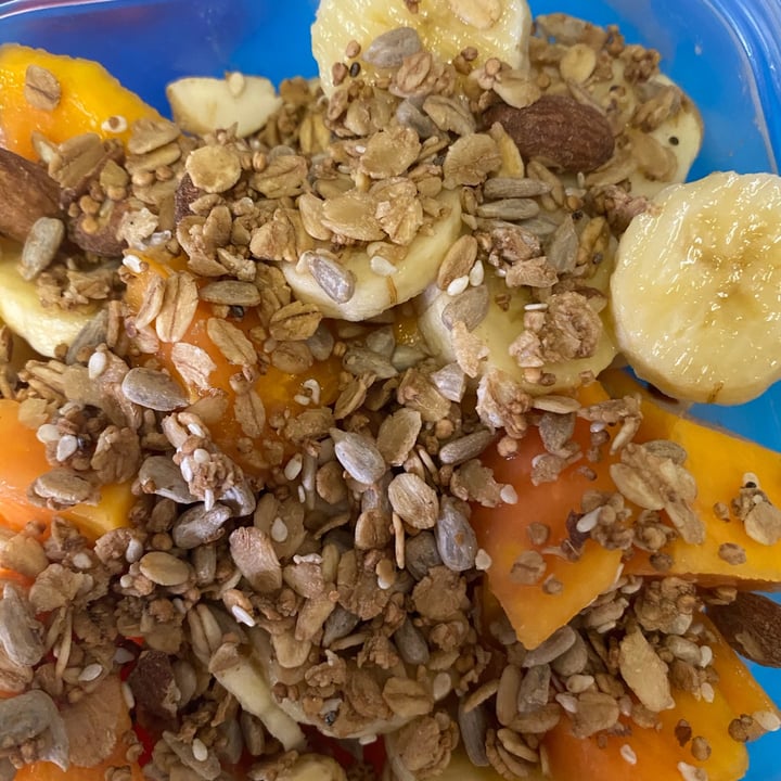 photo of Woolworths Food Almond & Vanilla Ancient Grain Granola shared by @bianca1701 on  18 Aug 2020 - review