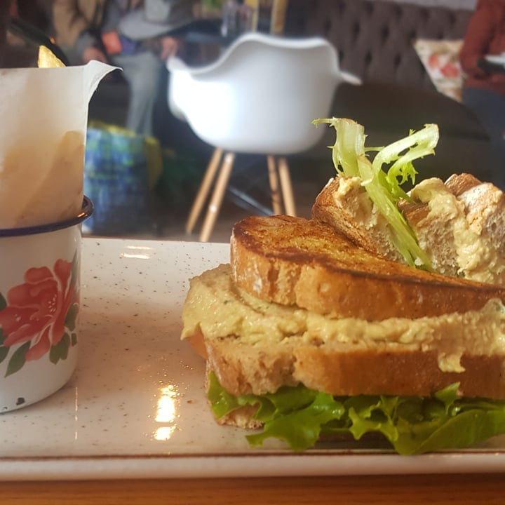 photo of The Daily Coffee Café Burgundy Toasted Chickpea Mayo shared by @rorydegroot on  14 May 2021 - review