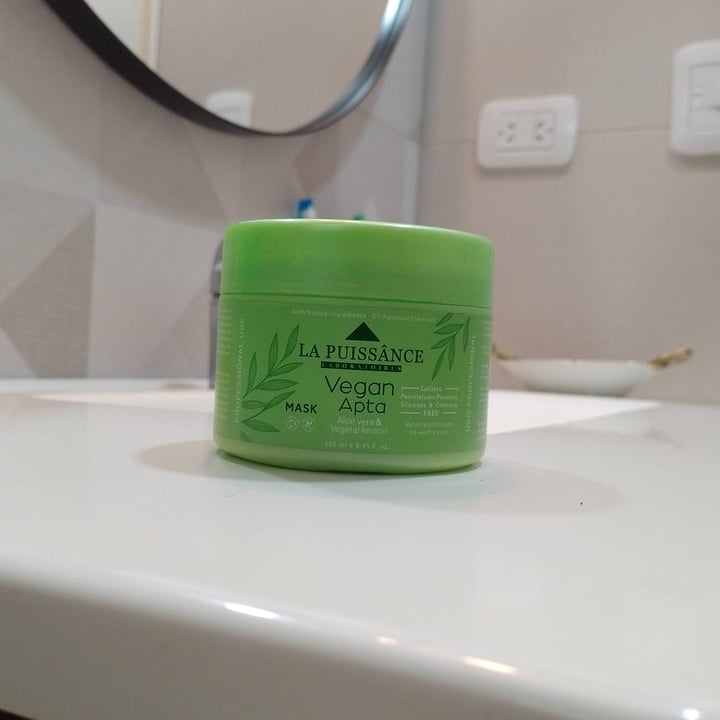photo of La Puissance mascarilla vegan apta shared by @kaaren on  30 Aug 2022 - review