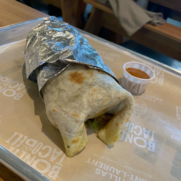 photo of BONITA’S TACO & DELI Vegan Birria Burrito shared by @colphax on  12 May 2022 - review
