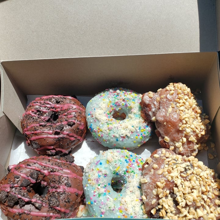 photo of Crave Doughnuts Confetti shared by @sameekinz on  19 Jul 2020 - review