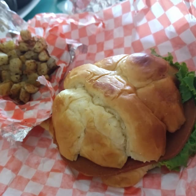 菜肴“Hamburguesa De Temporada - Pan De Muerto”的照片