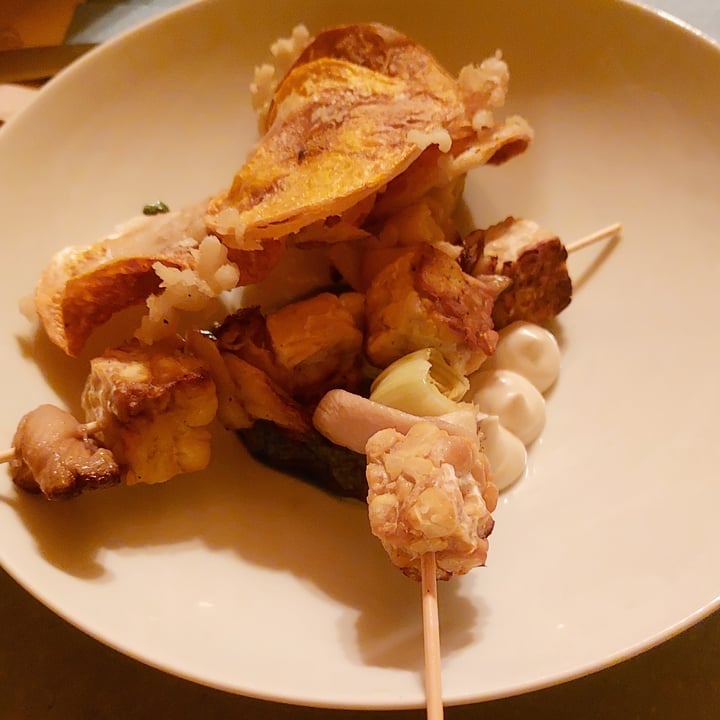 photo of Fonderia Gastro Bistrot yakitori di tempeh shared by @wandavetveg on  08 Oct 2022 - review