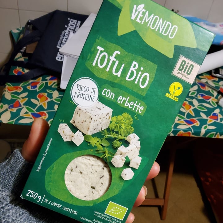 photo of Vemondo Tofu Bio con Erbette shared by @misstake on  14 May 2022 - review