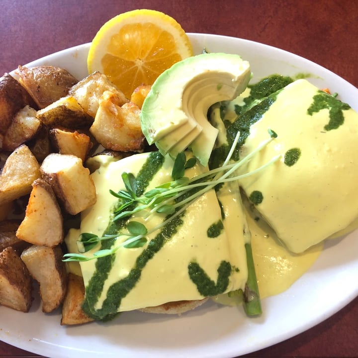 photo of Bunny's Nook Kitchen Vegan Benny shared by @rayna on  21 Aug 2021 - review