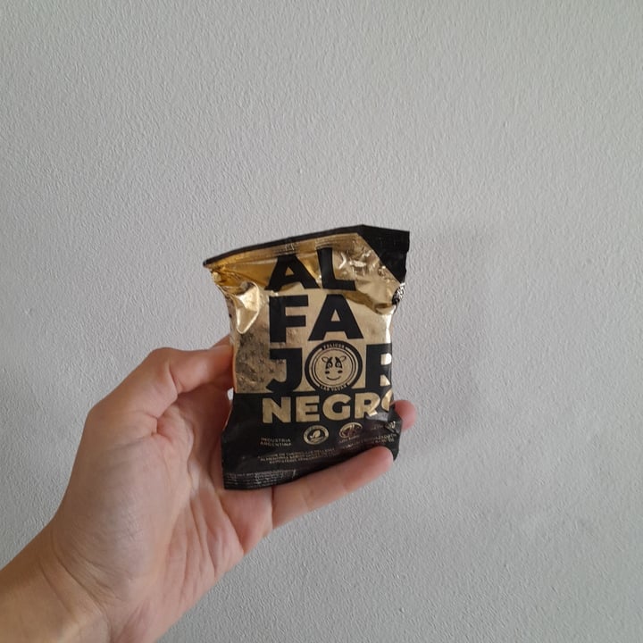 photo of Felices Las Vacas Alfajor negro sin tacc shared by @mirimaza on  31 Aug 2022 - review