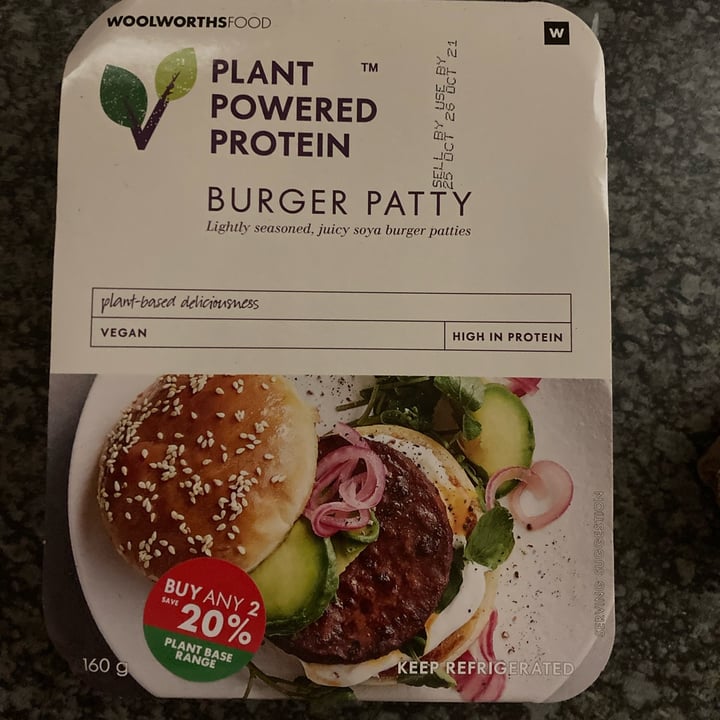 photo of Woolworths Food Plant Powered Protein Burger Patty Vegan shared by @shanwels on  16 Oct 2021 - review