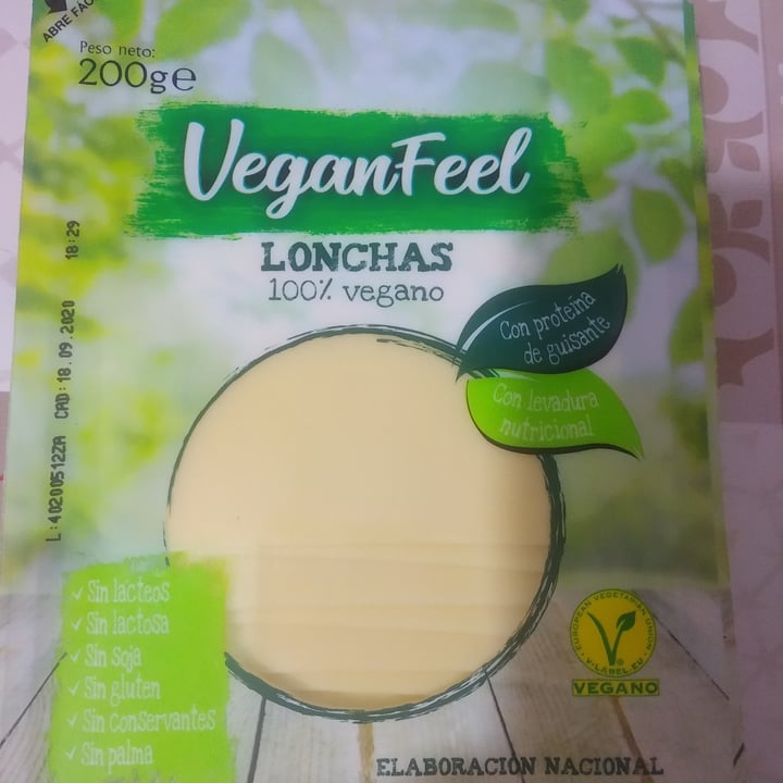 photo of Vegan Feel Lonchas 100% Veganas Queso shared by @misi on  01 Jun 2020 - review