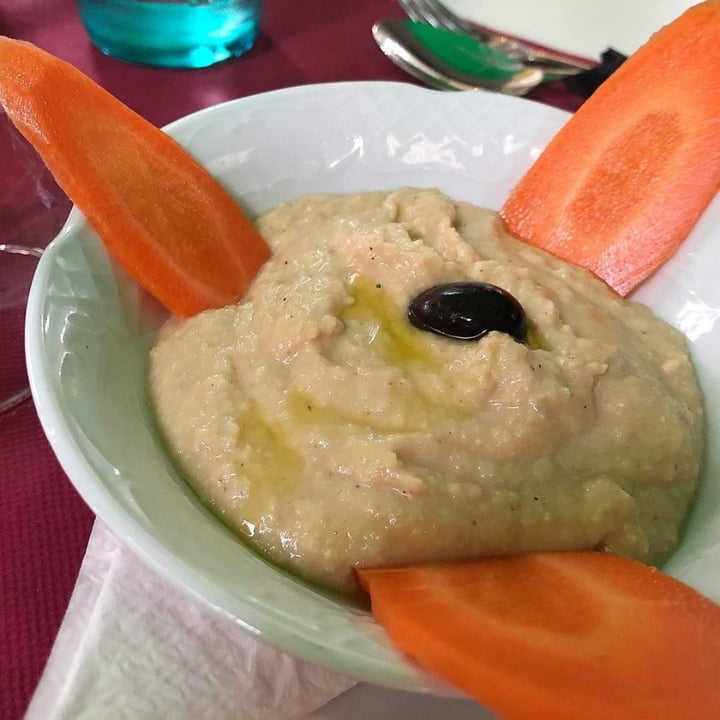 photo of Tulsi Vegan Restaurant Hummus Casero shared by @claraysusperros on  01 Nov 2020 - review