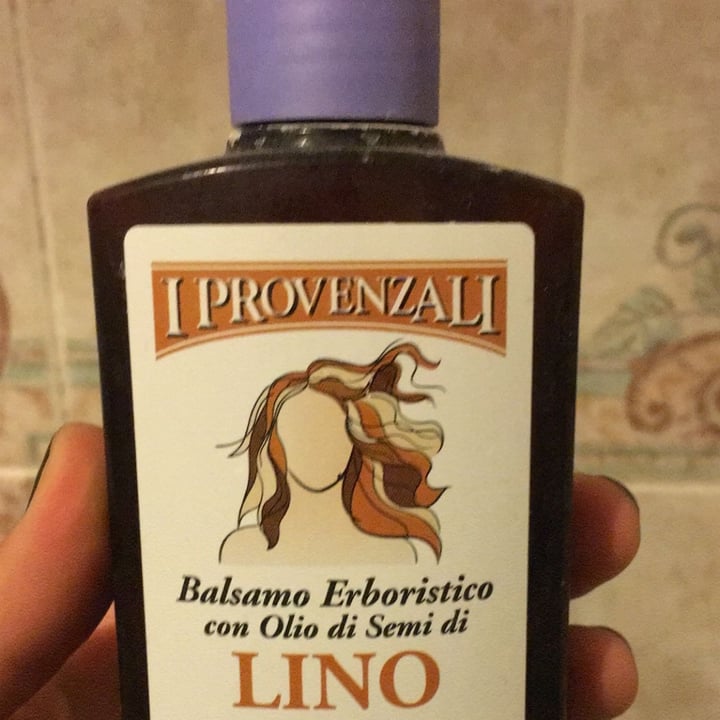 photo of I Provenzali Shampoo Erboristico Ai Semi Di Lino shared by @enrico on  25 Apr 2021 - review