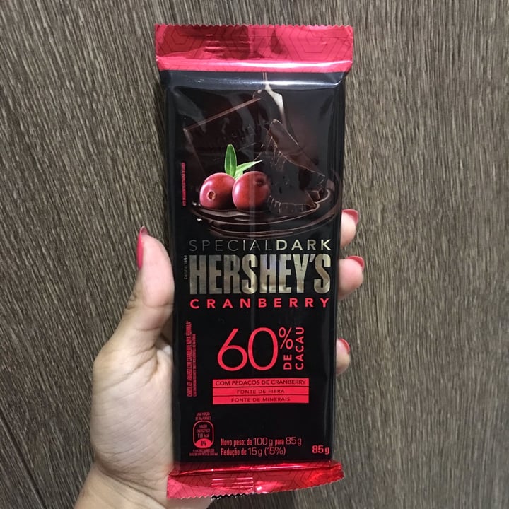 photo of Hershey's Special Dark Chocolate Cranberry 60% de Cacau  shared by @joytargino on  06 Oct 2021 - review