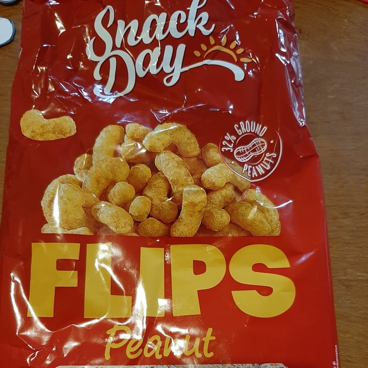 review photo of Snack Day Flip Peanuts shared by @lauraloulou on 07 May 2022 - review
