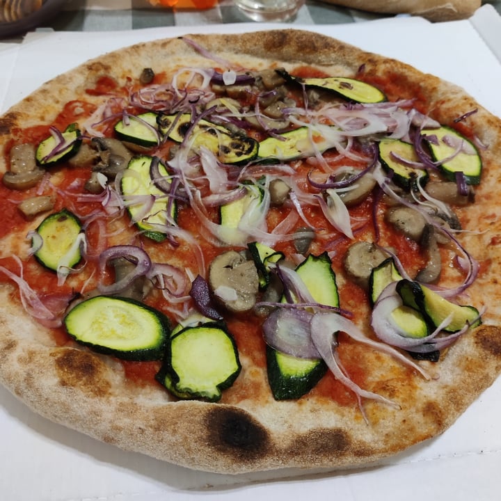 review photo of Amalfitana Pizza Integrale Alle Verdure shared by @michelanice on 22 Apr 2022 - review