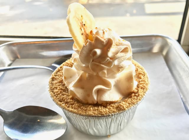 Photo of the dish “vegan banana cream pie”