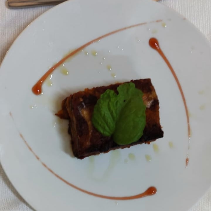 photo of Pesto di Pistacchio Parmigiana di melanzane con crema di anacardi e formaggio vegan grattuggiato shared by @naturalbrazil on  02 Dec 2021 - review