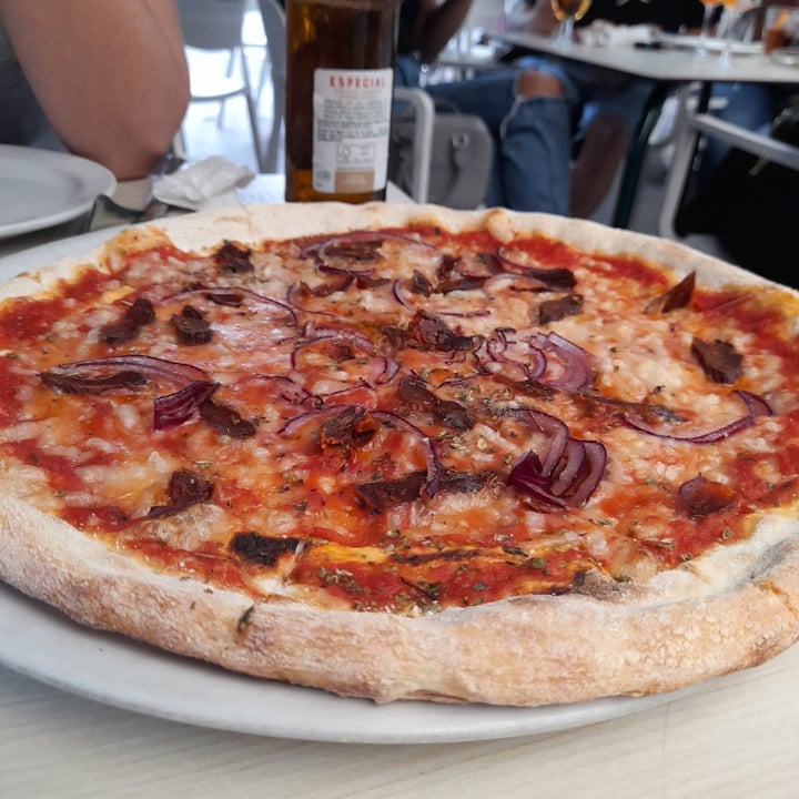 photo of Pizza Paco S L Pizza De Chorizo Vegano shared by @guajira on  08 Oct 2021 - review