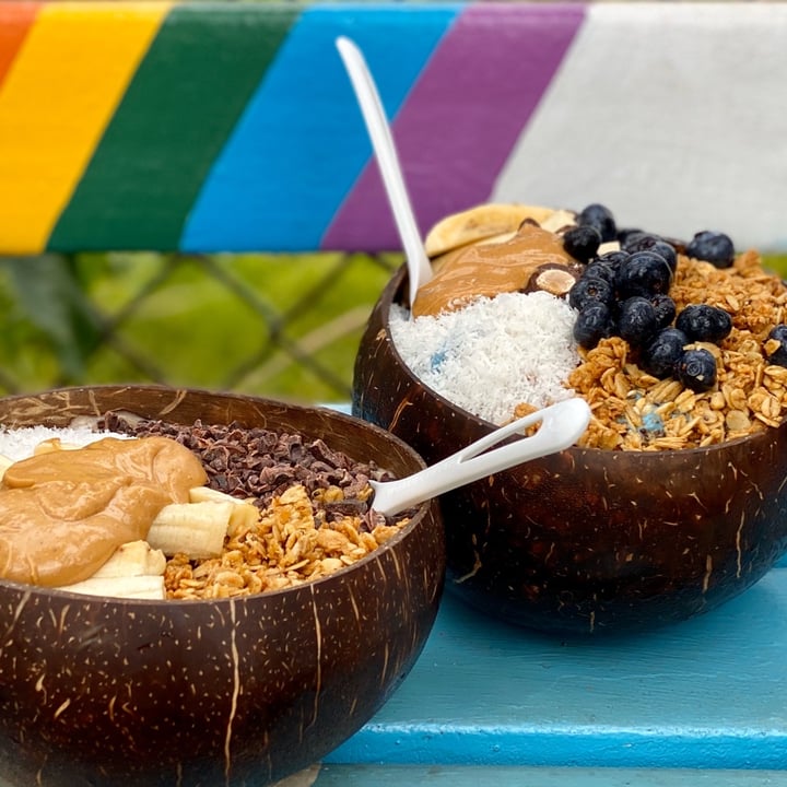 photo of The Sunrise Shack Monkey Smoothie Bowl & Blue Dream Smoothie Bowl shared by @pureandsimplevegan on  16 Jan 2020 - review