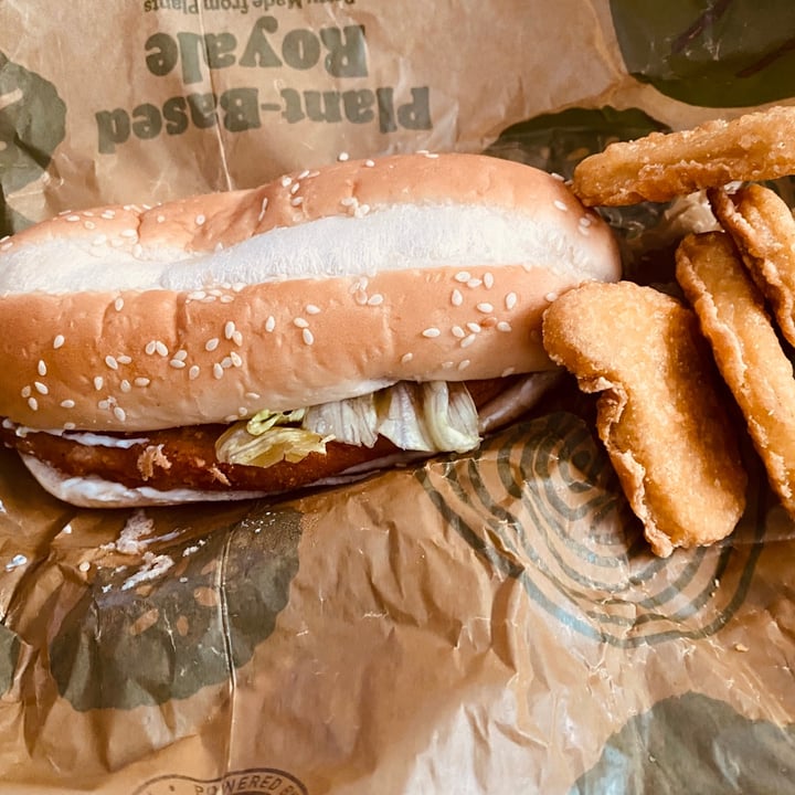 photo of Burger King South Africa Vegan Royale shared by @mg94 on  19 Sep 2021 - review