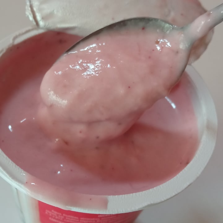 review photo of Felices Las Vacas Yogurt sabor Frutilla shared by @mikamaiden on 02 Apr 2021 - review