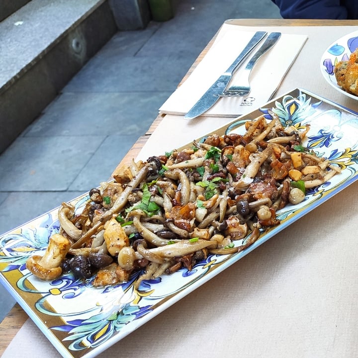 review photo of El Manglar Salteado de setas de temporada shared by @lamoki on 16 Nov 2021 - review