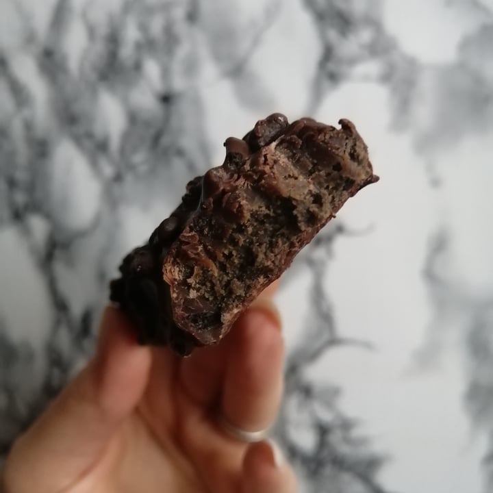 photo of Koro Veganer Proteinriegel (Schokolade Brownie) shared by @victoriamaugeri on  06 Apr 2022 - review