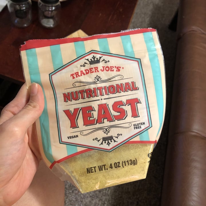 photo of Trader Joe's Nutritional Yeast shared by @alexanfrades on  29 Apr 2020 - review
