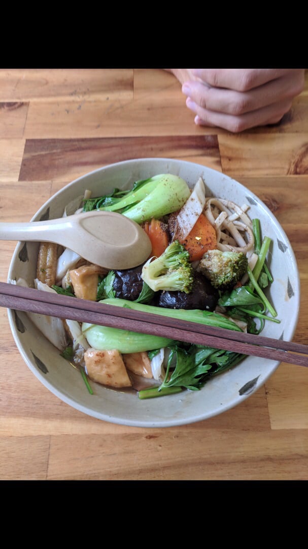 review photo of Loving Hut Hoa Dang Noodles Tofu And Vegetables shared by @movinganimals on 02 Feb 2020 - review