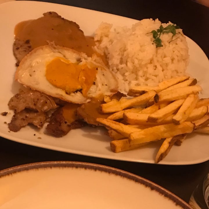 review photo of Kong - Food Made With Compassion Vegan Bitoque shared by @hily on 12 Mar 2022 - review