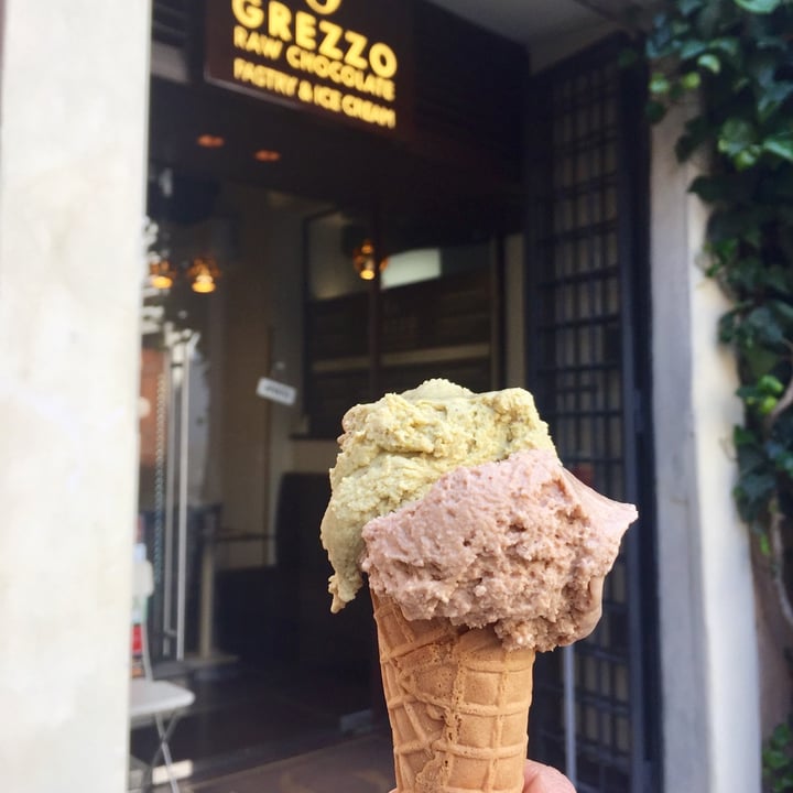 photo of Grezzo Raw Chocolate - Piazza Mattei Gelato Vegan shared by @azuki on  08 Mar 2022 - review