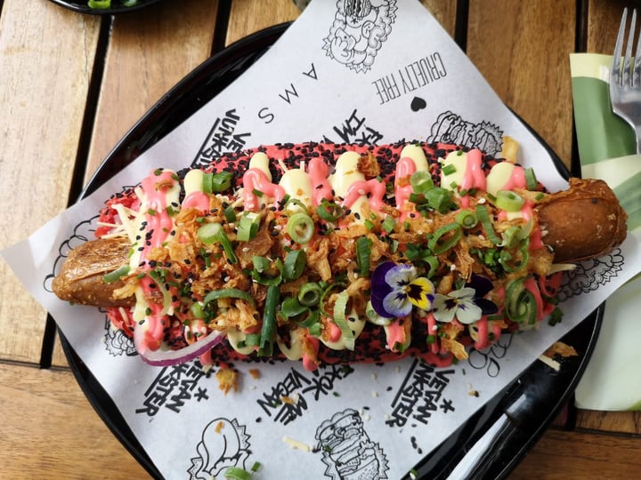 photo of Vegan Junk Food Bar Pinky Bratwurst XXXL shared by @mellowtangerine on  01 Apr 2020 - review