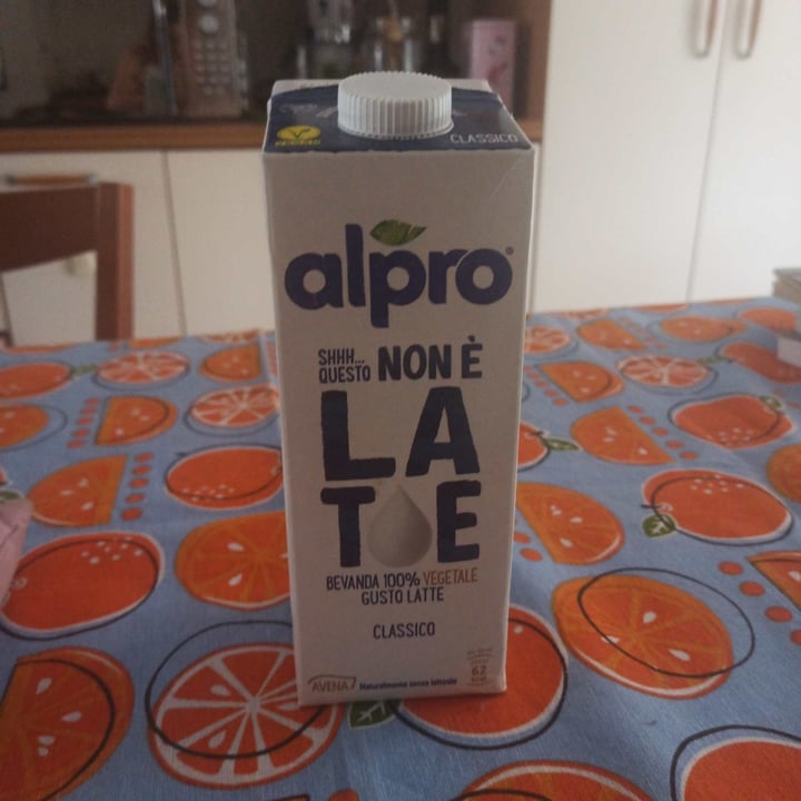 photo of Alpro This is Not Milk Classic Questo Non è Late Classico shared by @alessiaaa on  22 Jun 2022 - review
