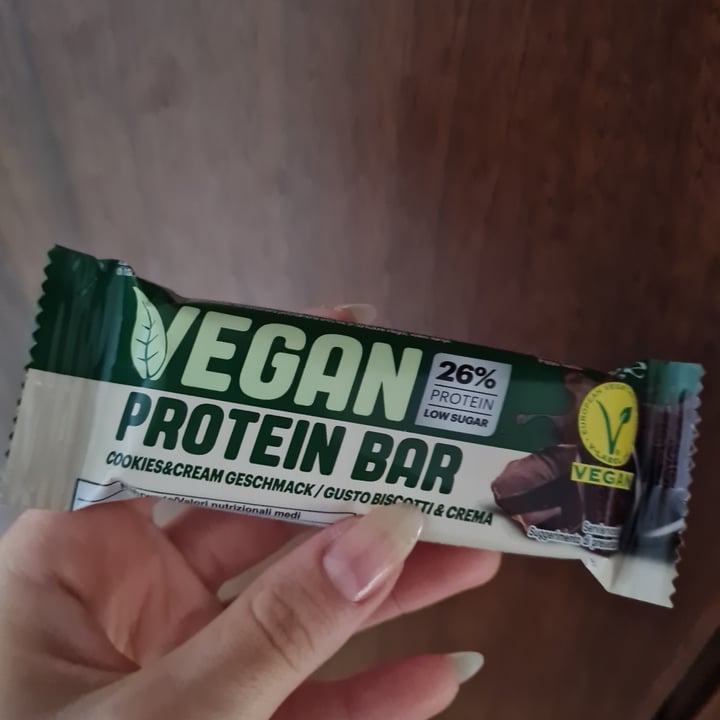 photo of Vega protein  bar Cookies&Cream Geschmack shared by @elire on  25 May 2022 - review