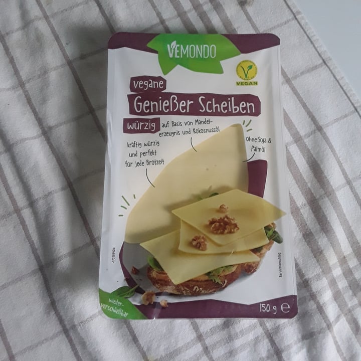 review photo of Vemondo Vegane Genießerscheiben Würzig shared by @rickyvangore on 30 Dec 2021 - review