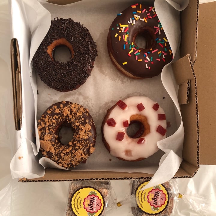 photo of Sabores da Nega Donuts e palha italiana vegana shared by @esteryun on  10 Jul 2021 - review