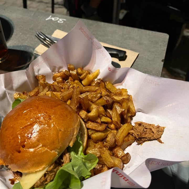 review photo of Ninkasi Guillotière Veggie Dream shared by @afabrizzi on 18 Apr 2022 - review