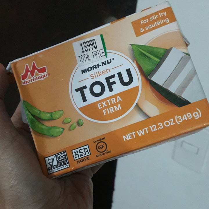 photo of Morinaga Tofu (extra firme) shared by @veganizandomed on  06 Apr 2022 - review