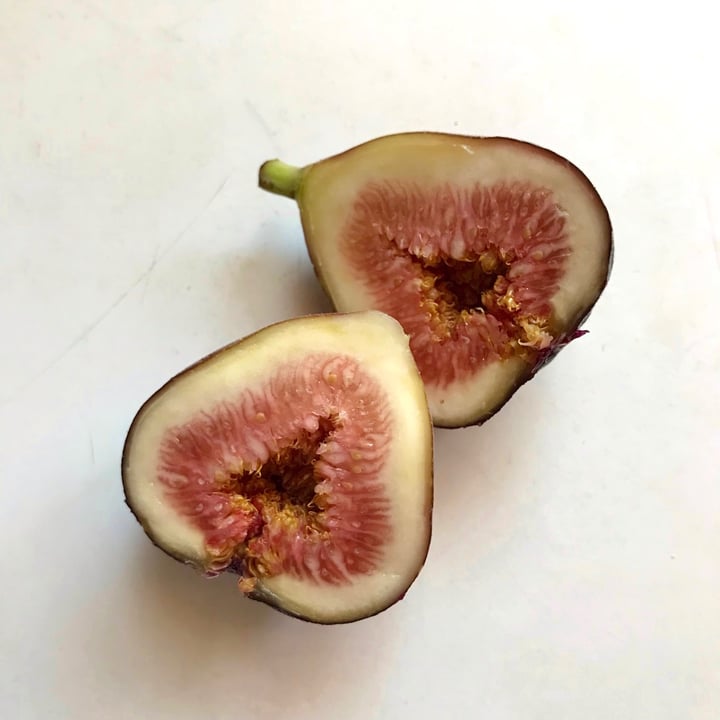 photo of Trader Joe's Organic Fresh California Black Figs shared by @kyu on  09 Aug 2022 - review
