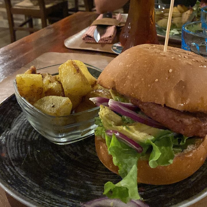 photo of Red Fox kitchen&pub since 1981 Beyond burger shared by @manuflo on  18 Oct 2021 - review