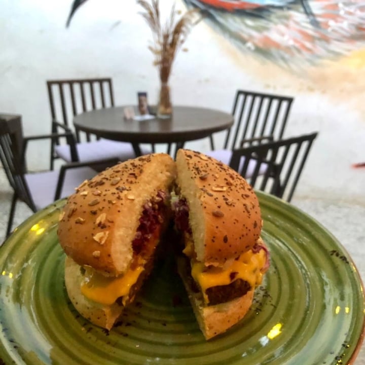 review photo of Orenda Orenda’s Burger (served with fries) shared by @johnnyy on 08 Oct 2022 - review