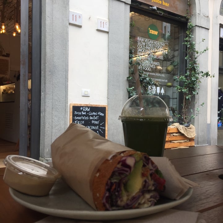 photo of #RAW VEGAN FIRENZE raw classic wrap shared by @ladyziggys on  07 May 2022 - review