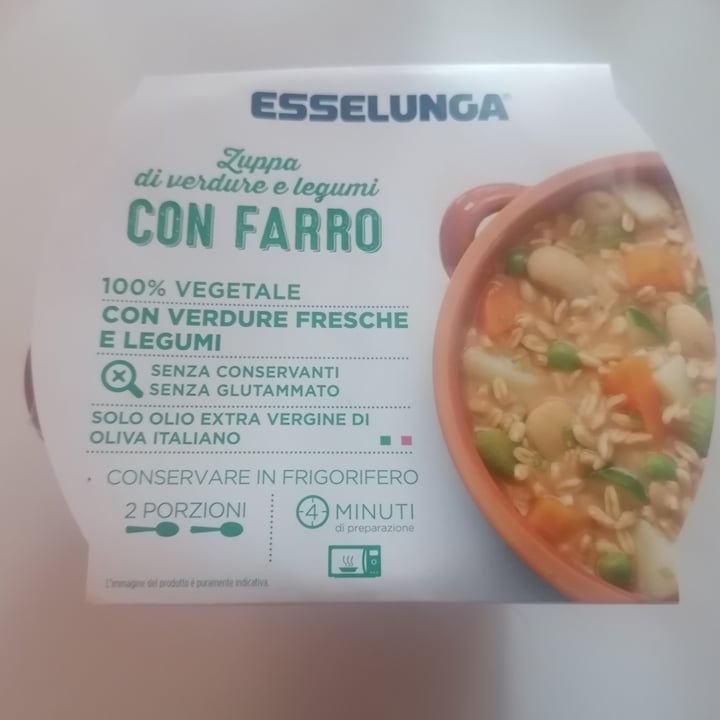 photo of  Esselunga Zuppa di verdura e legumi con farro shared by @amaggica on  21 Apr 2022 - review