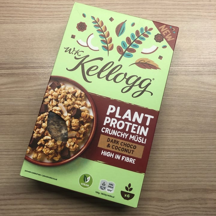 photo of Kellogg Plant Protein Crunch Dark Chocolate and Coconut shared by @nessaveg on  26 Aug 2022 - review