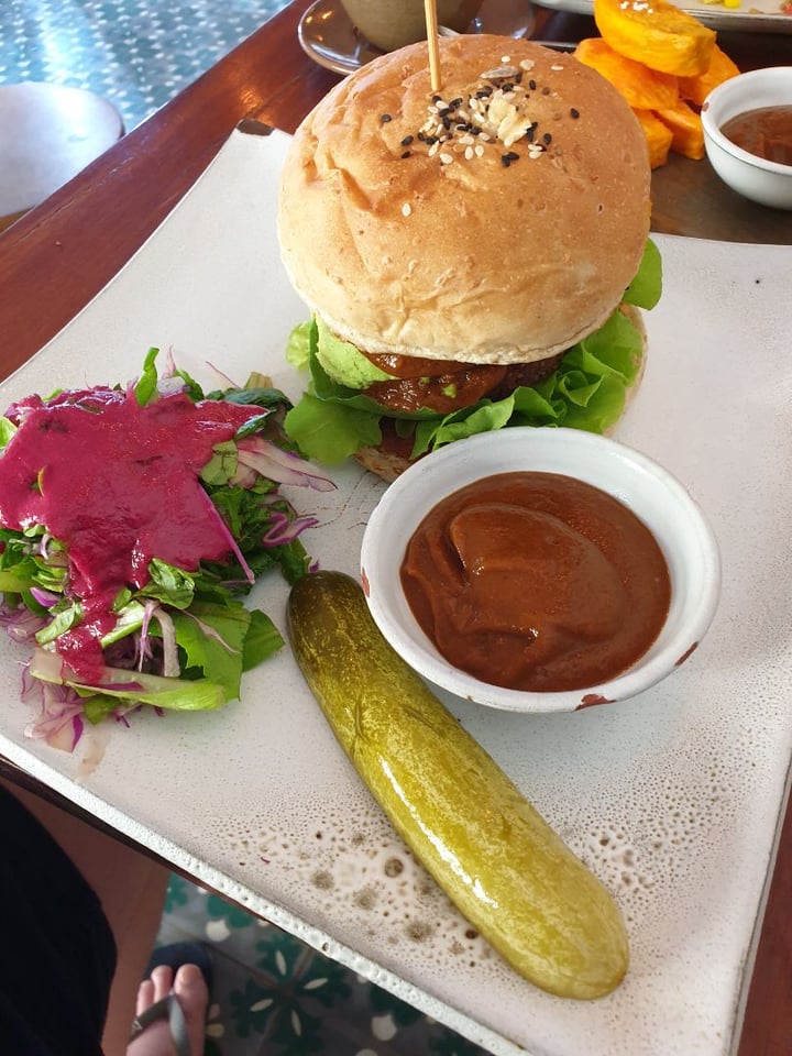 photo of VIBE Cafe Honest burger shared by @helmos on  24 Dec 2019 - review