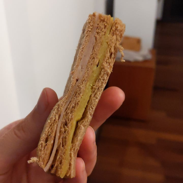 photo of Ser Natural Sándwich De Miga De Jamón Y Queso shared by @cardolina on  03 Feb 2022 - review