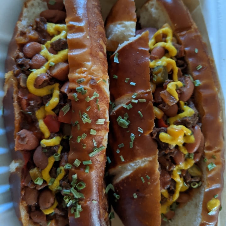 review photo of Golden Dinosaurs Vegan Deli Chili Dogs shared by @mcjeannie on 17 Oct 2020 - review