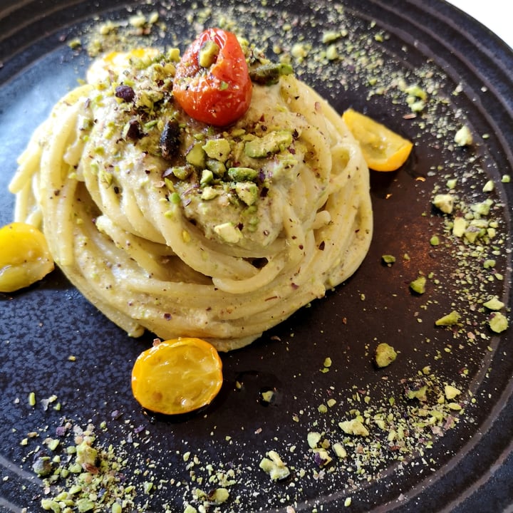 photo of Nativa Ristorante Spaghettoni al pesto di pistacchio e ciliegini gialli shared by @antonellamarino on  08 Jun 2022 - review